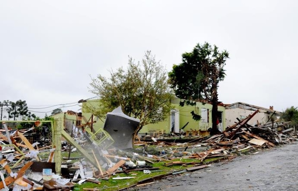 Ir para  <p>A prefeitura de S&atilde;o Francisco de Paula decretou no fim da tarde desta segunda-feira estado de emerg&ecirc;ncia no munic&iacute;pio,&nbsp;<a...
